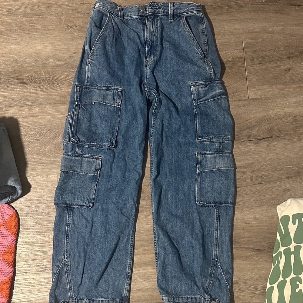 Aritzia cargo jeans